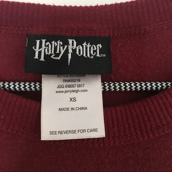 Harry Potter Gryffindor Sweater Burgundy Size Extra Small - Picture 2 of 8